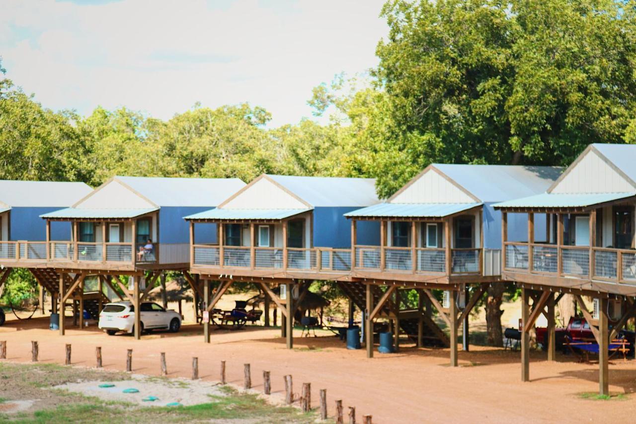 MarionSon'S Rio Cibolo Birdhouse Cabin #11 Beautiful Creek Front Cabins And Cabanas!别墅 外观 照片