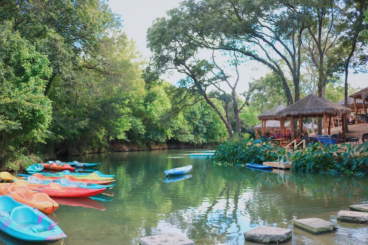 MarionSon'S Rio Cibolo Birdhouse Cabin #11 Beautiful Creek Front Cabins And Cabanas!别墅 外观 照片