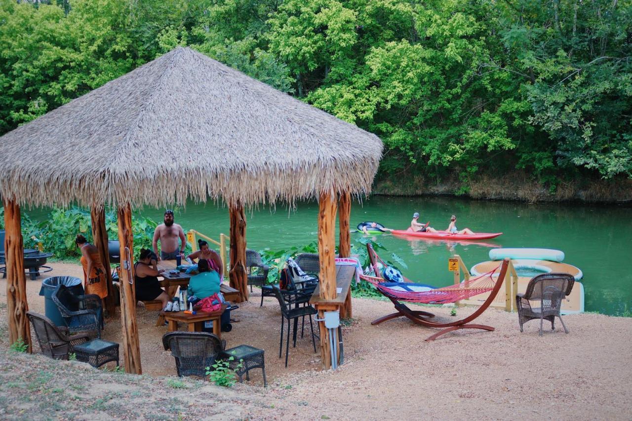 MarionSon'S Rio Cibolo Birdhouse Cabin #11 Beautiful Creek Front Cabins And Cabanas!别墅 外观 照片