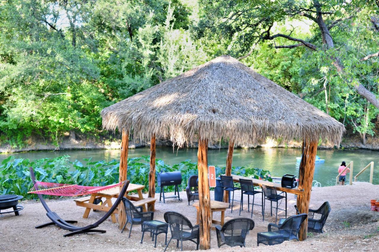 MarionSon'S Rio Cibolo Birdhouse Cabin #11 Beautiful Creek Front Cabins And Cabanas!别墅 外观 照片